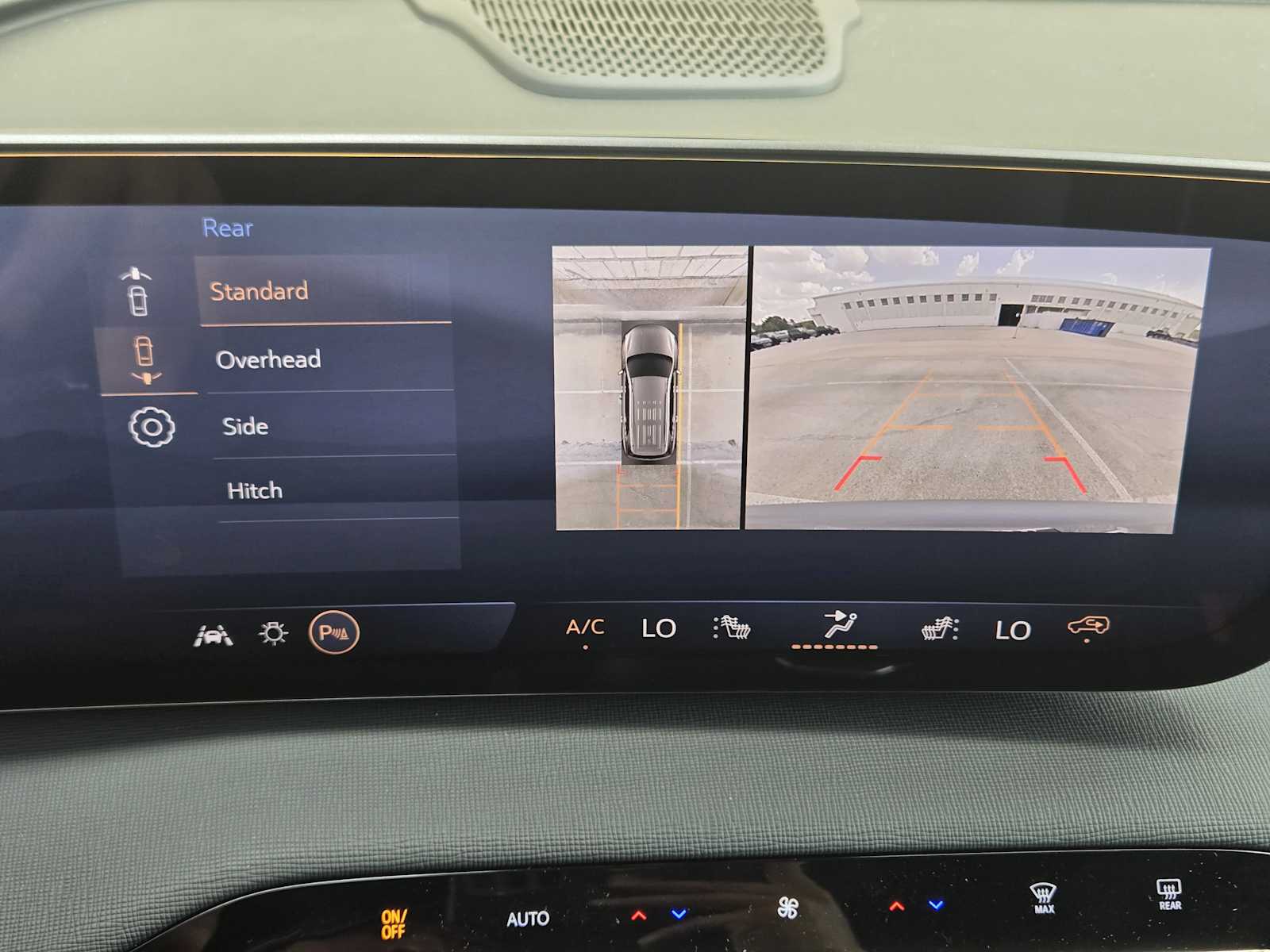 2026 Buick Enclave Preferred photo 12