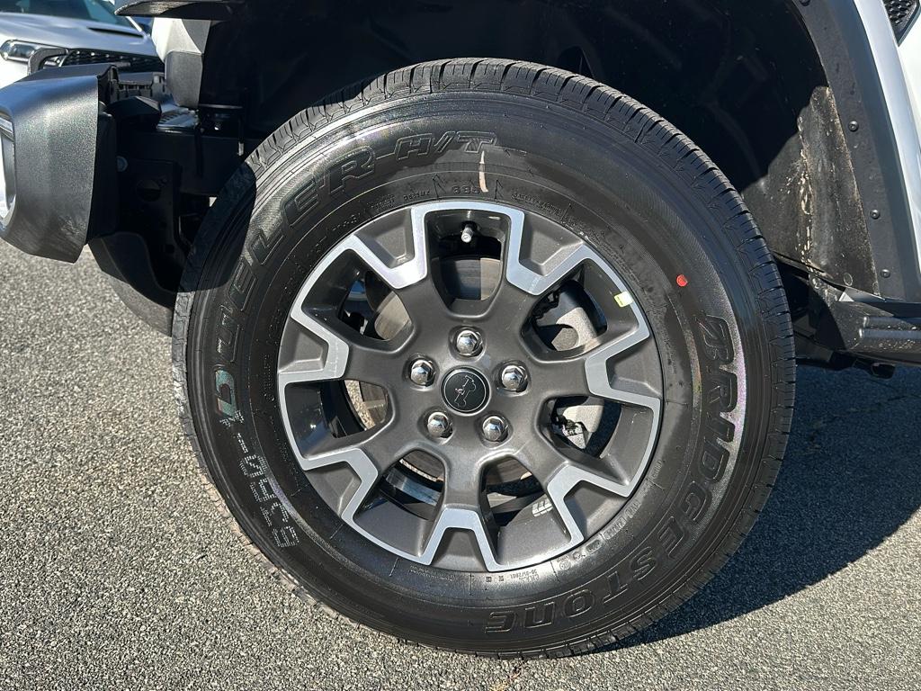 2025 Jeep Wrangler Sahara photo 13