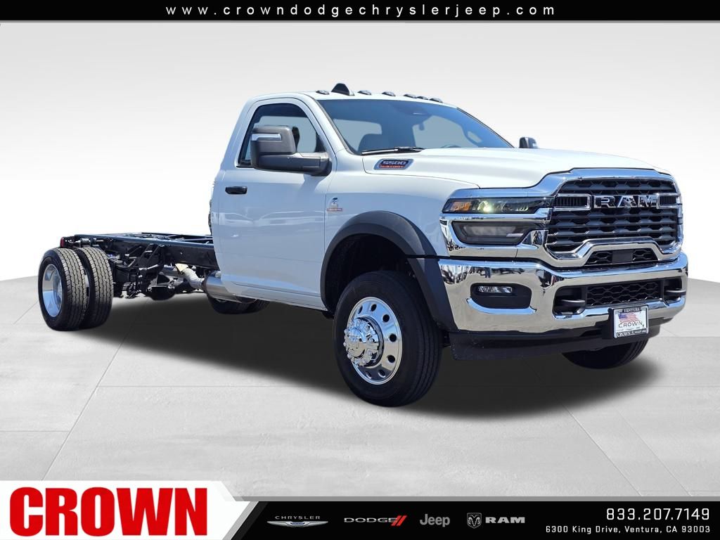 2026 Ram 5500 Tradesman photo 4