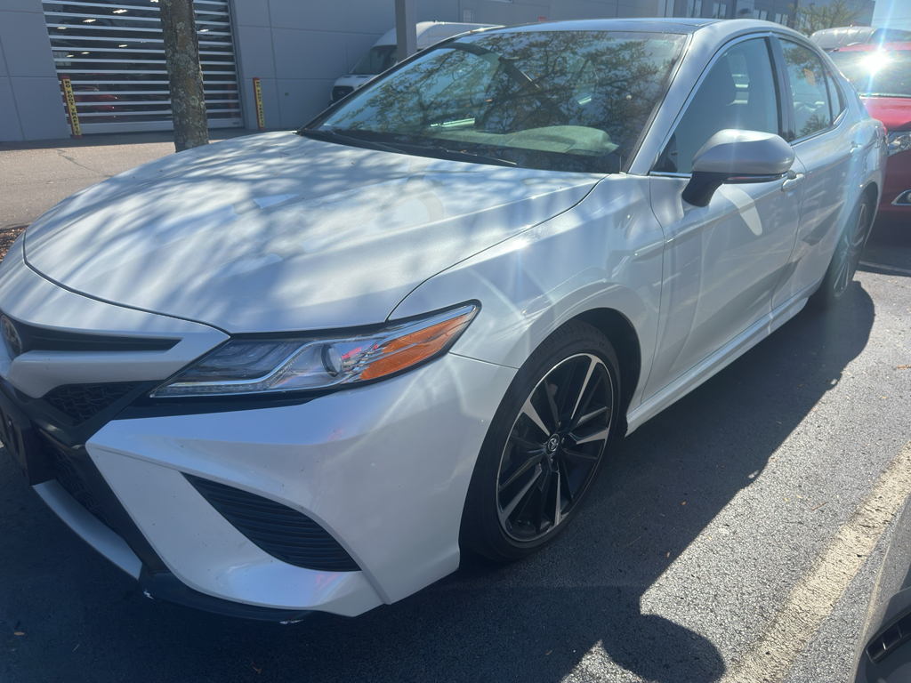 2020 Toyota Camry XSE photo 3