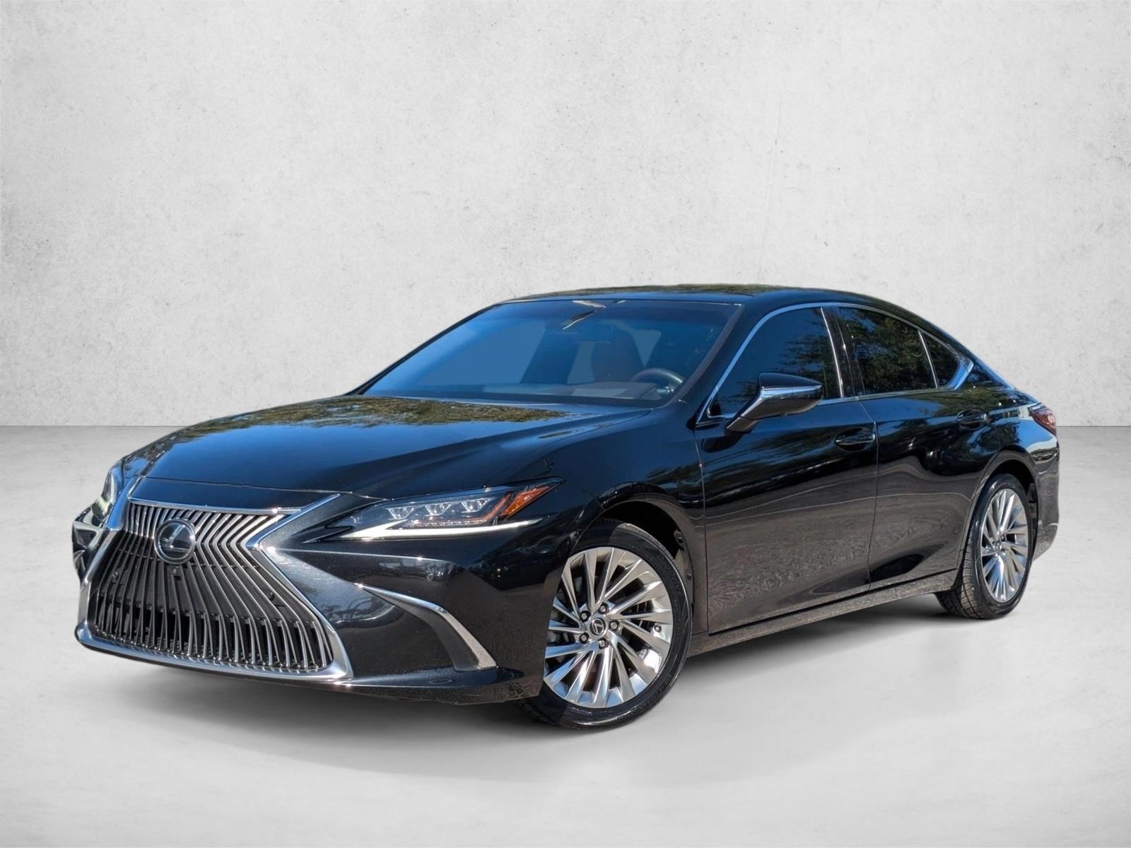 2021 Lexus ES 350 Ultra Luxury's photo