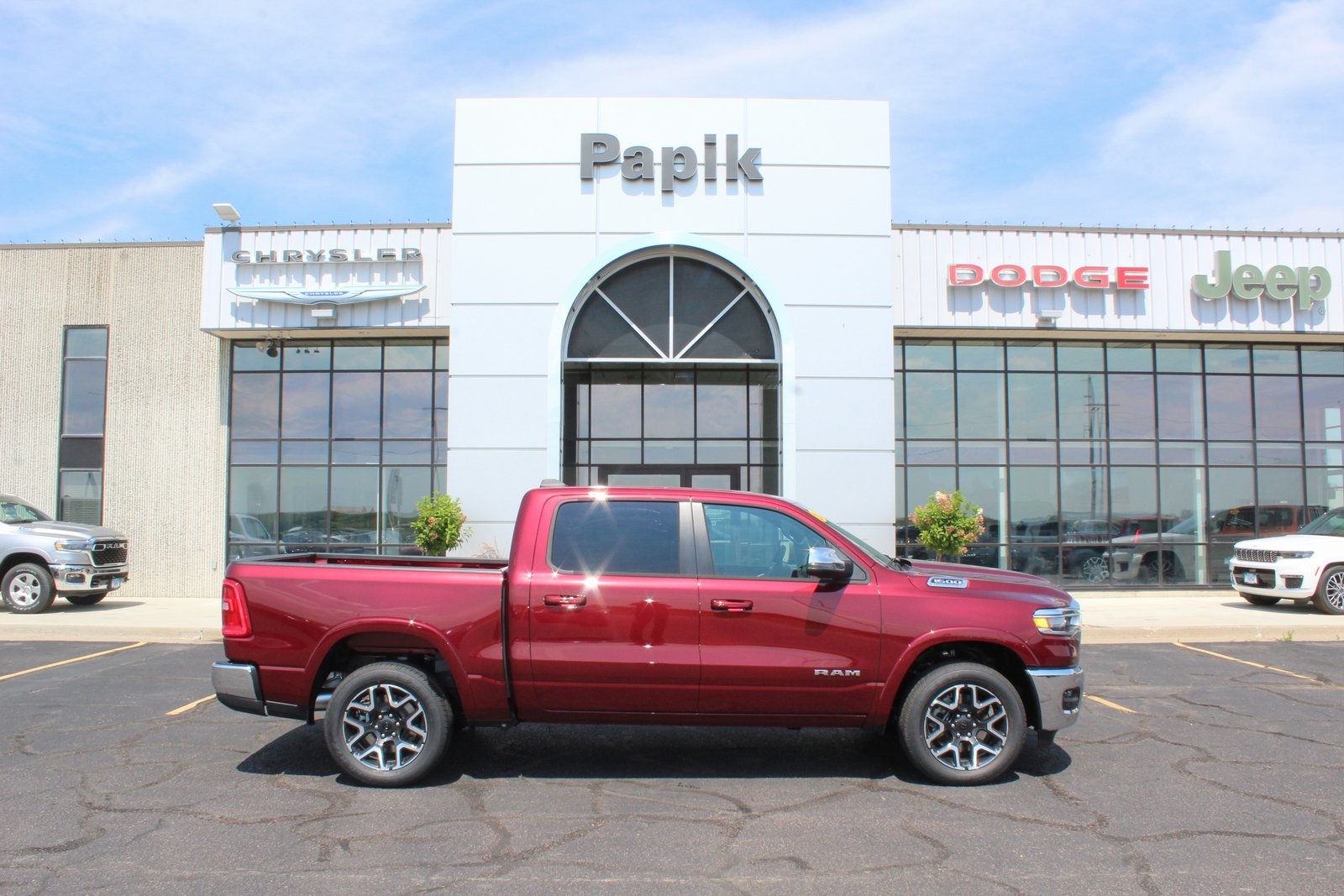 2026 RAM Ram 1500 Pickup Laramie's photo