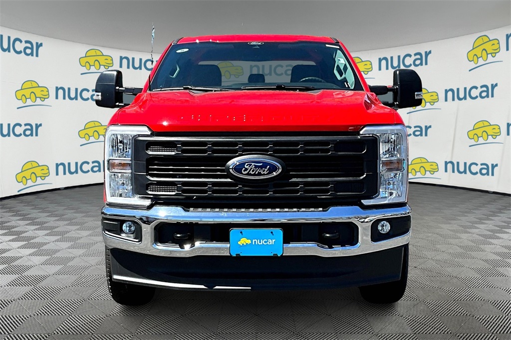 2025 Ford F-350 photo 2