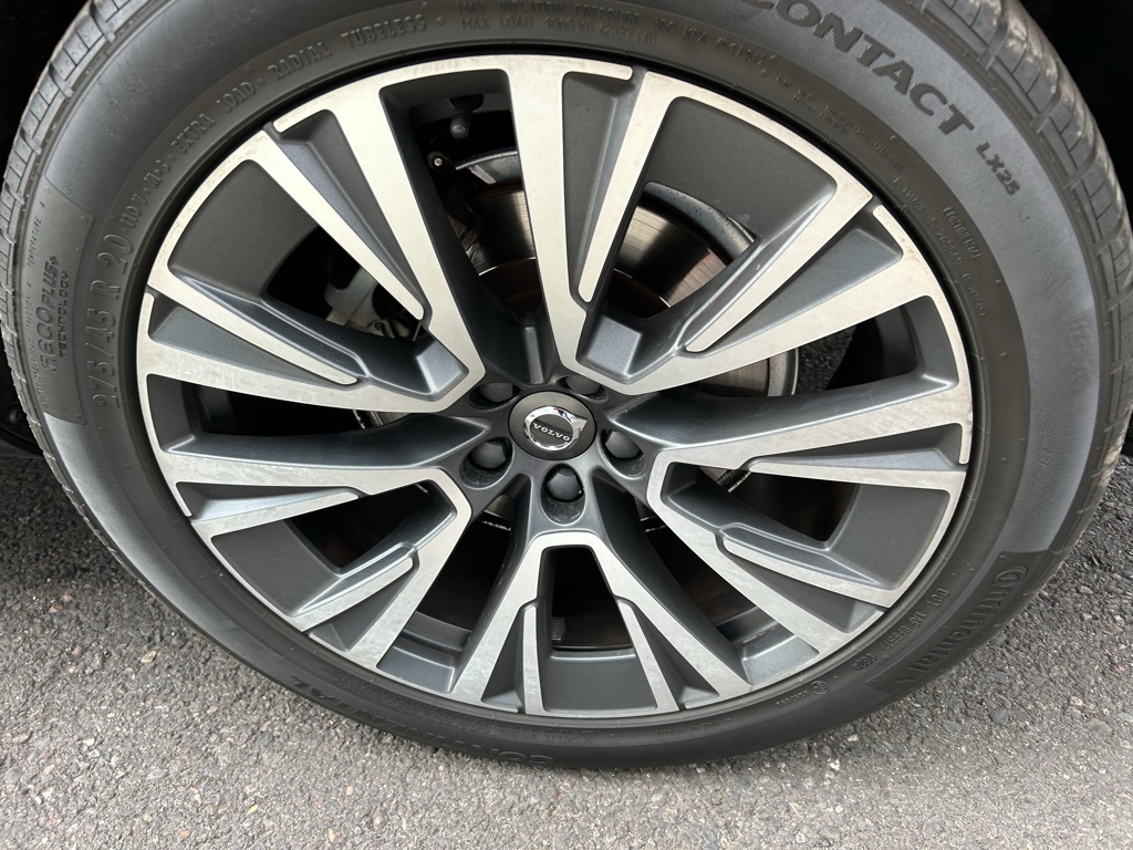 2021 Volvo XC90 T5 Momentum photo 6