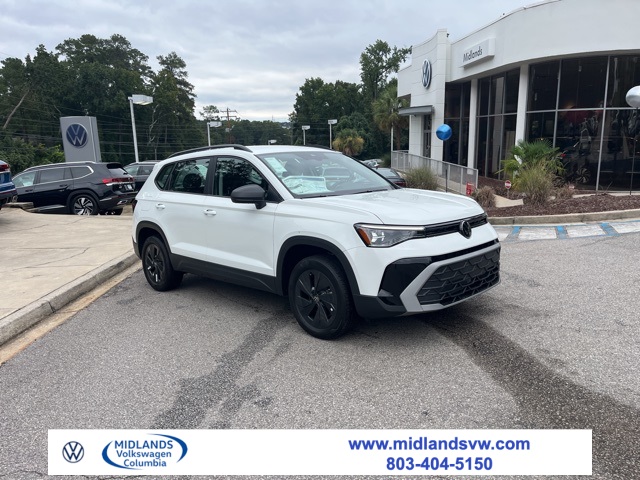 2025 Volkswagen Taos S's photo