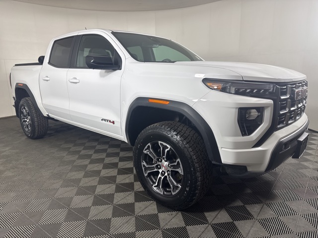 2023 GMC Canyon AT4's photo
