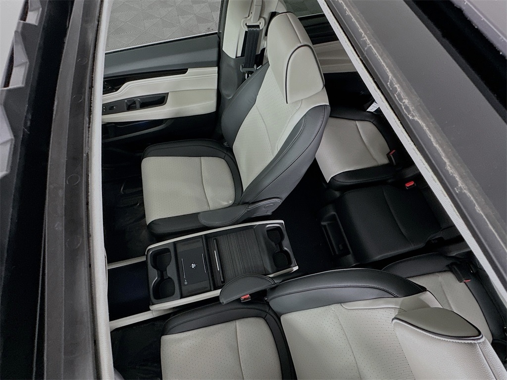 2026 Honda Odyssey Elite photo 14