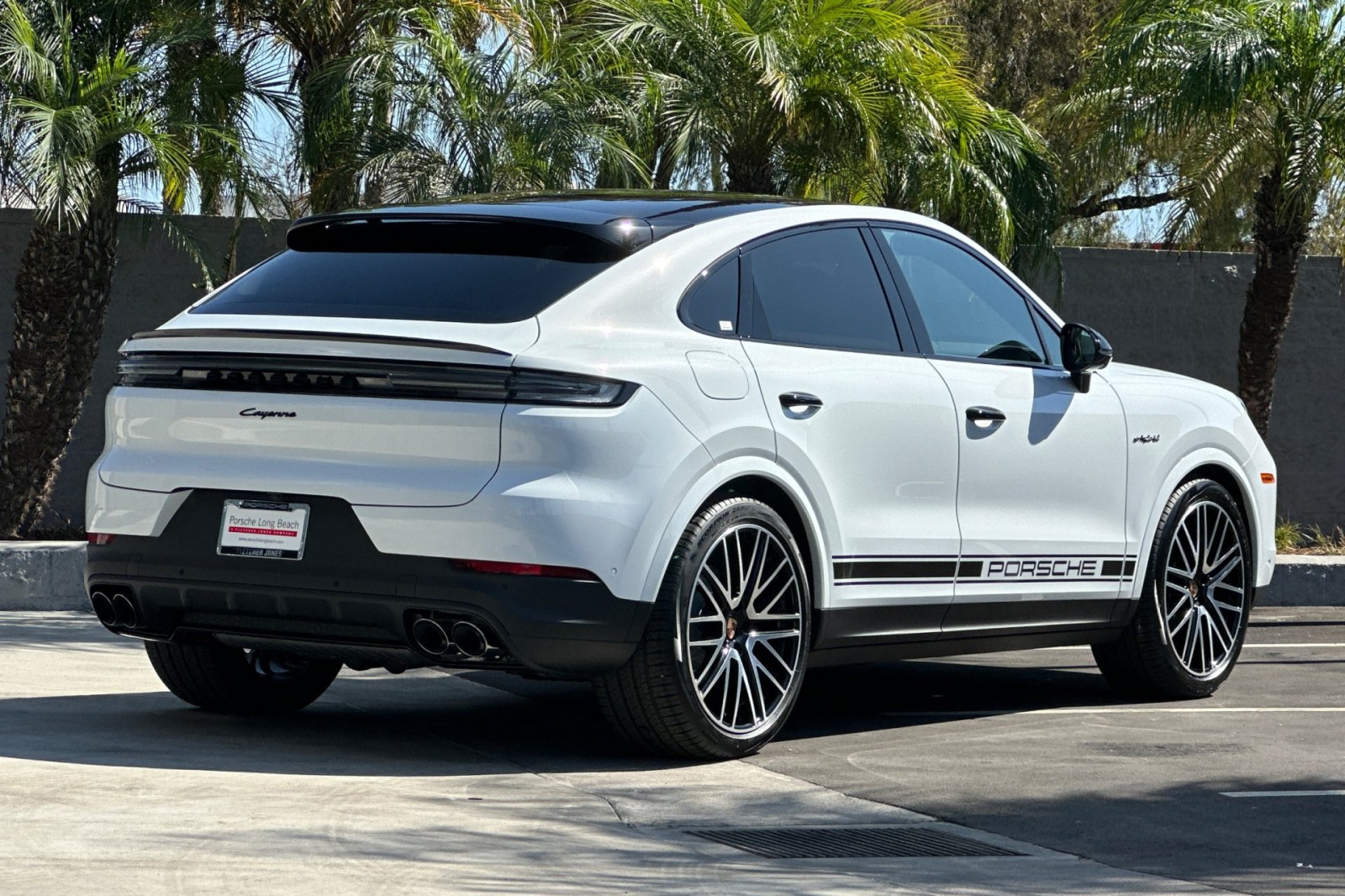 2026 Porsche Cayenne E-Hybrid Coupe photo 8