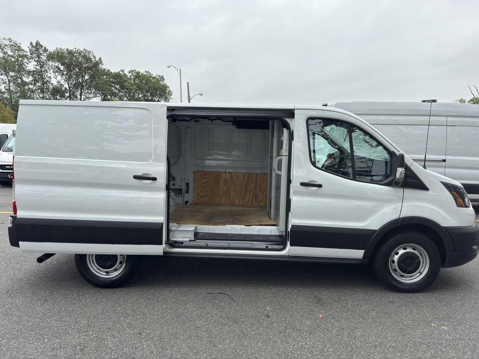 2020 Ford Transit photo 9