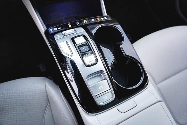 Used 2022 White Hyundai Limited image 32