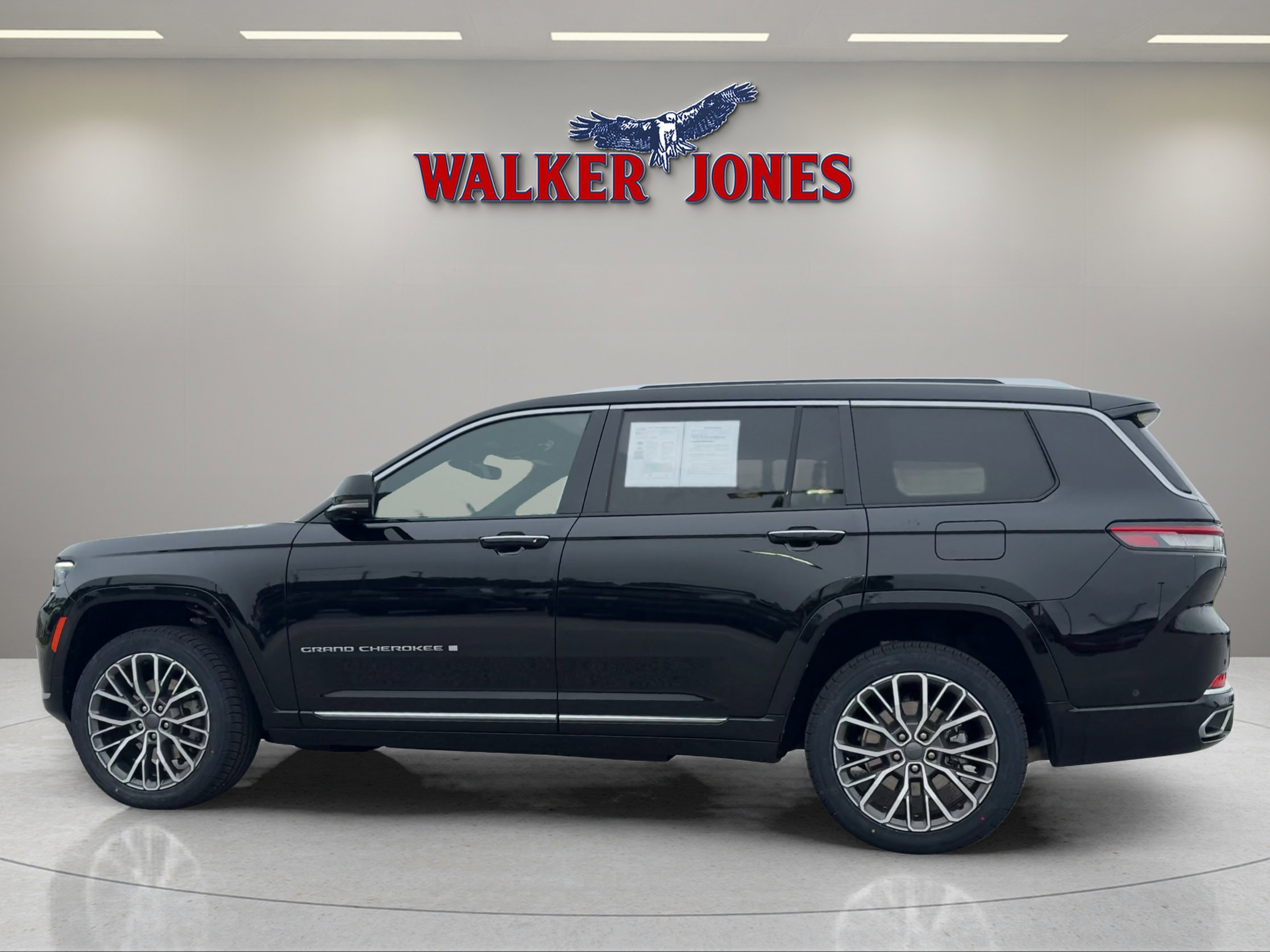 2021 Jeep Grand Cherokee L Summit Reserve photo 2