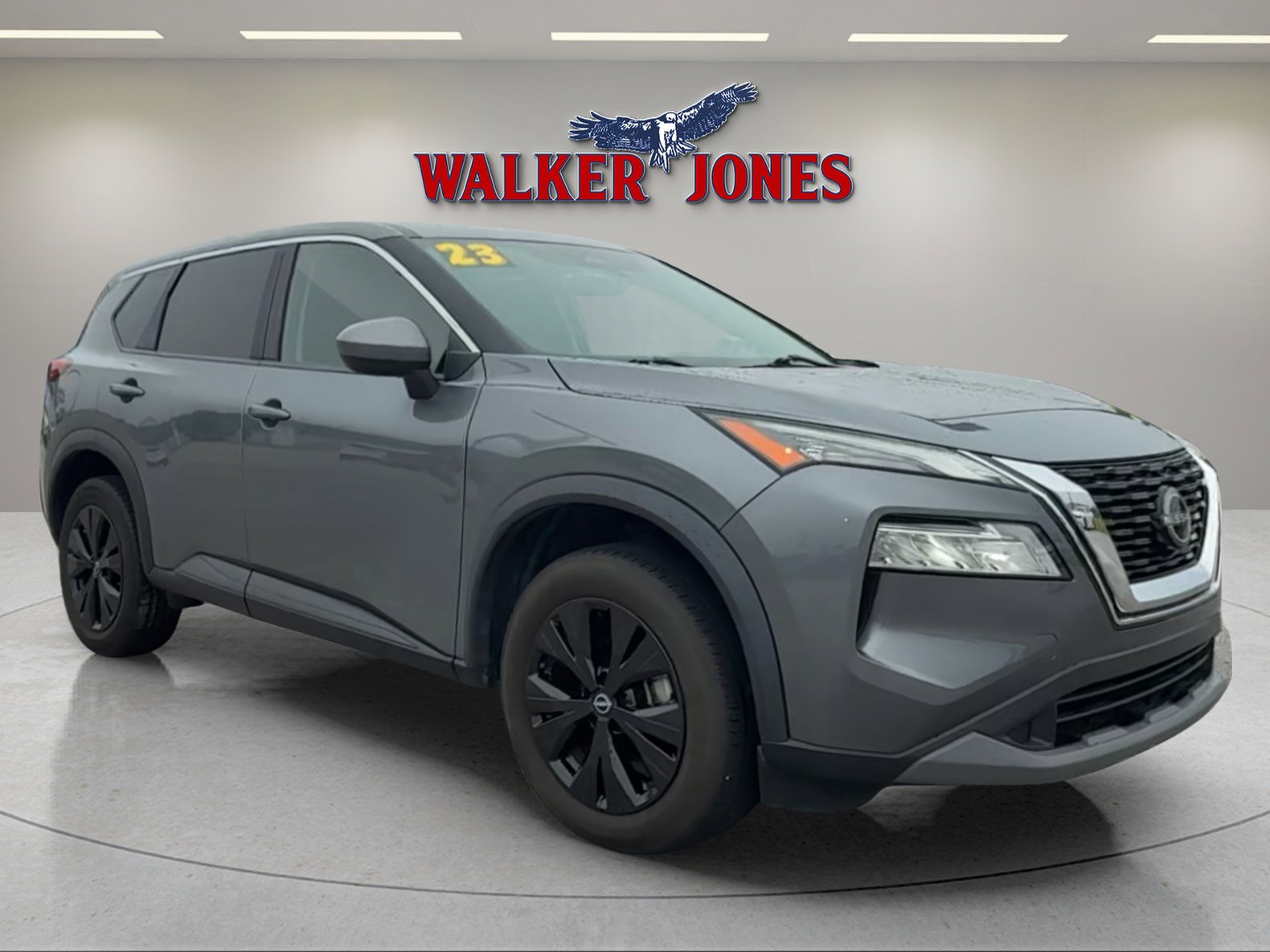 2023 Nissan Rogue SV's photo