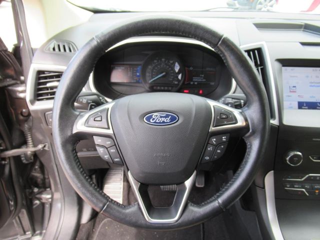2020 Ford Edge SEL photo 15