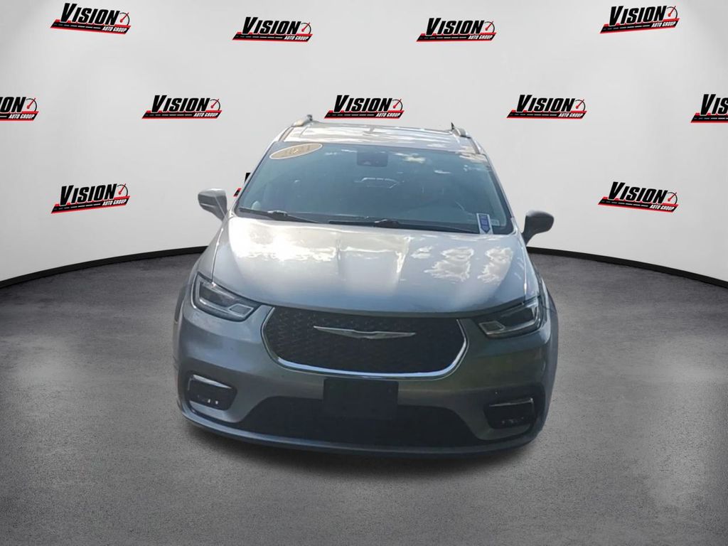 2021 Chrysler Pacifica Hybrid Touring L photo 2