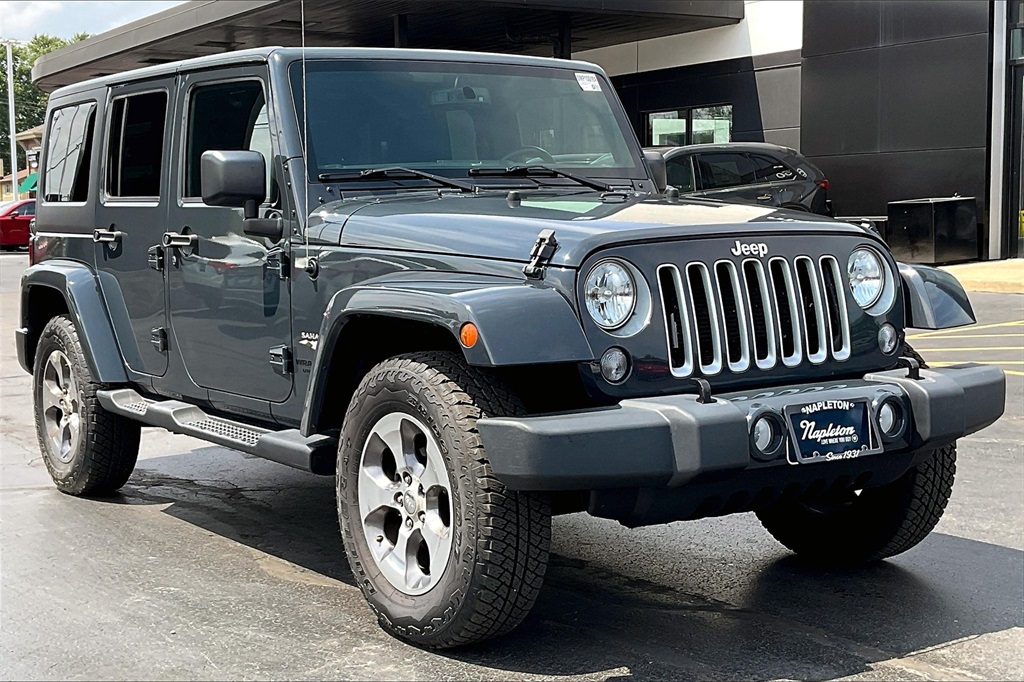 2016 Jeep Wrangler Unlimited Sahara photo 28