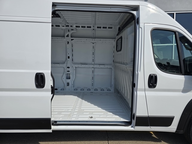 2026 Ram ProMaster 3500 photo 7