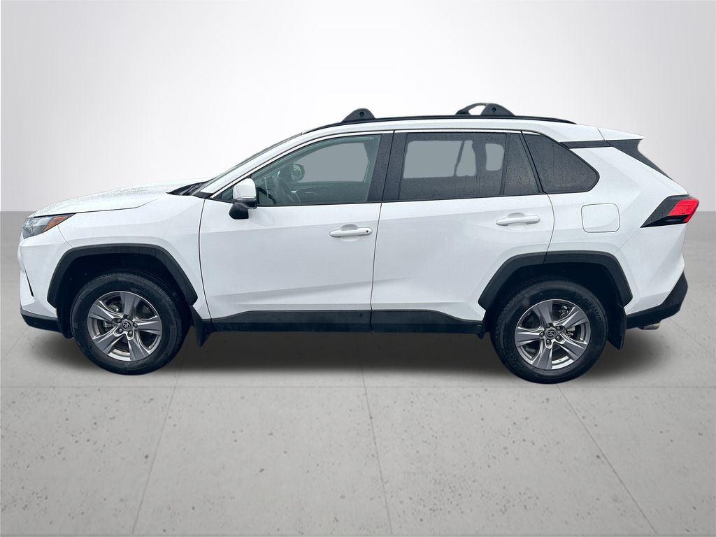 2024 Toyota RAV4 XLE photo 10
