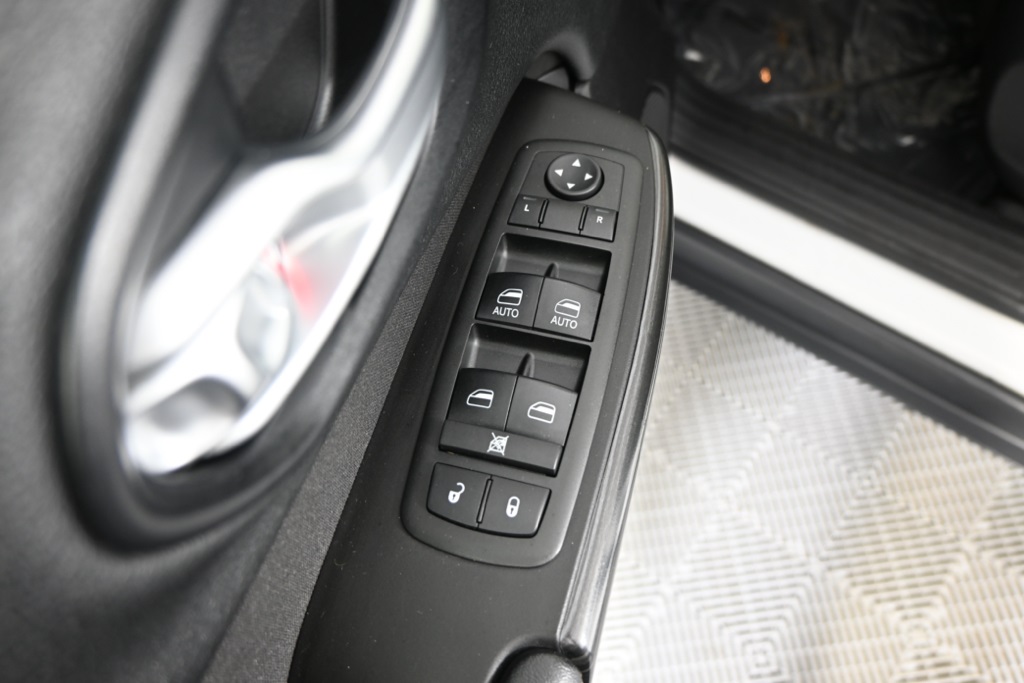 2014 Jeep Cherokee Latitude photo 17