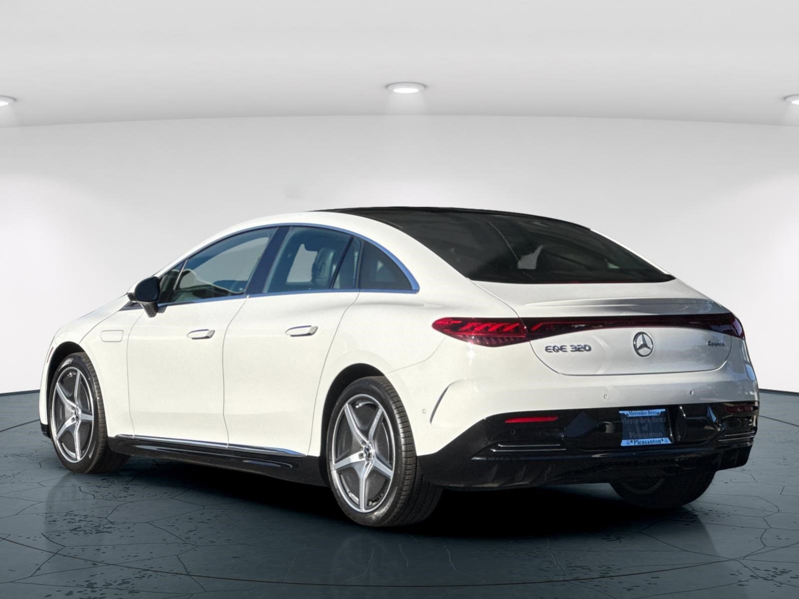 2026 Mercedes Benz EQE Sedan 4MATIC photo 4