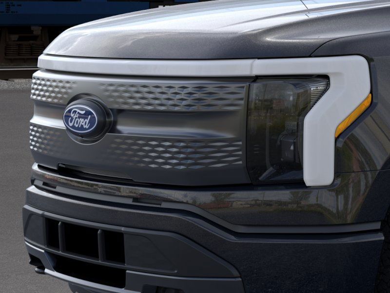 2025 Ford F-150 XLT photo 11