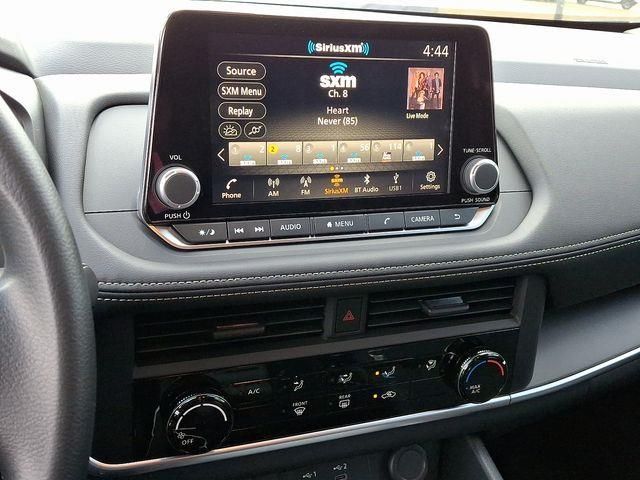2025 Nissan Rogue S photo 9