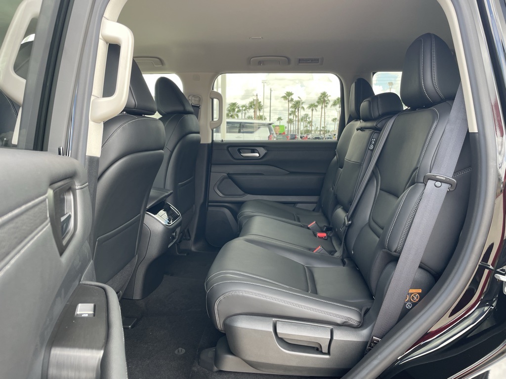 2026 Nissan Armada SV photo 17