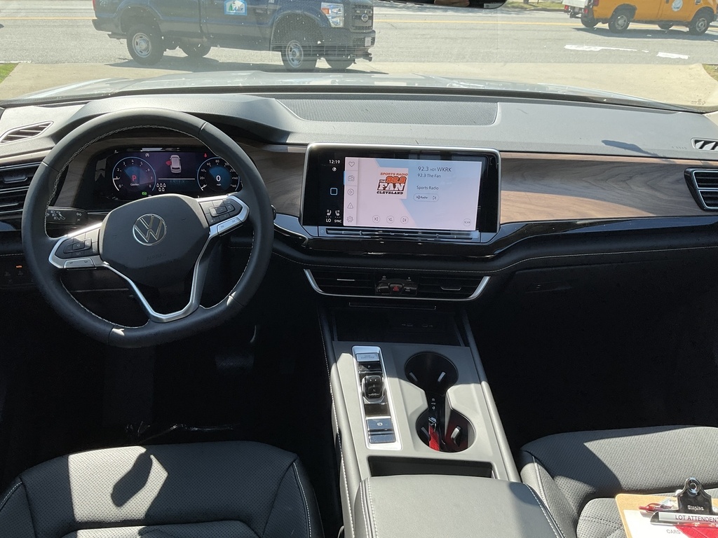 2026 Volkswagen Atlas SE Technology photo 6