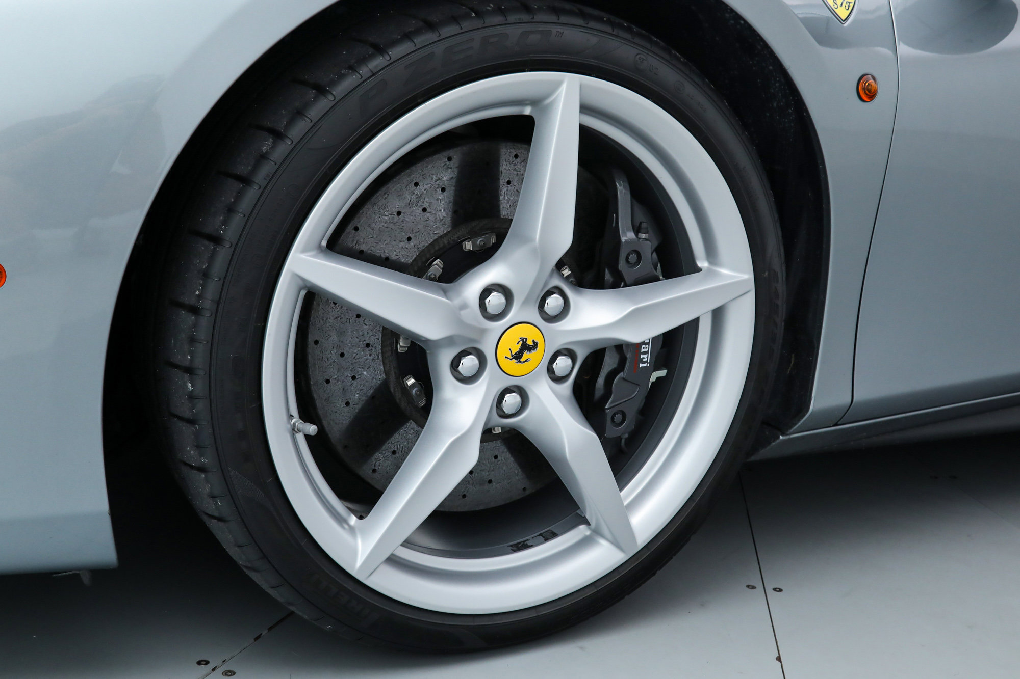 2017 Ferrari 488 Spider photo 16