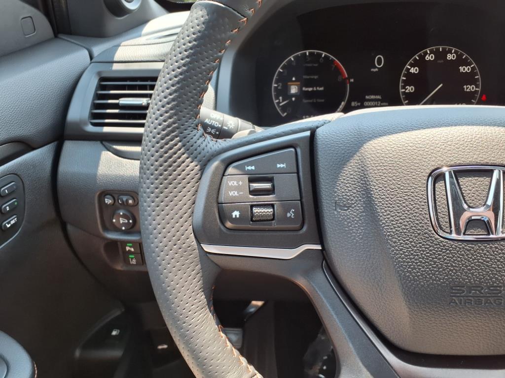 2025 Honda Ridgeline TrailSport photo 12