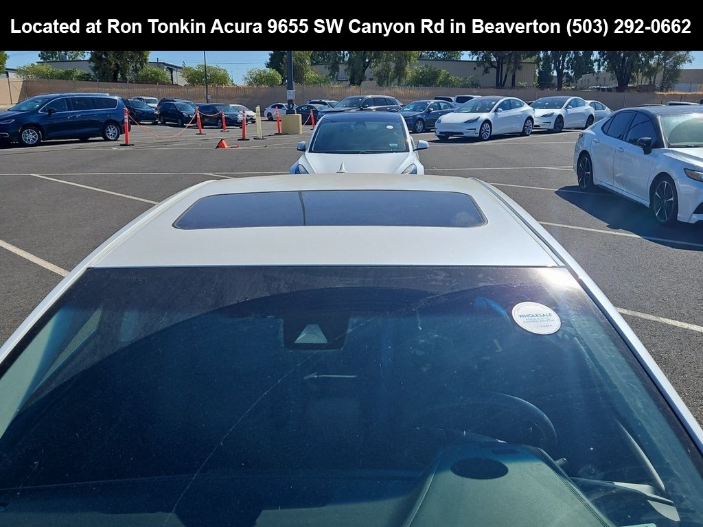 2016 Toyota Avalon Hybrid Limited photo 3