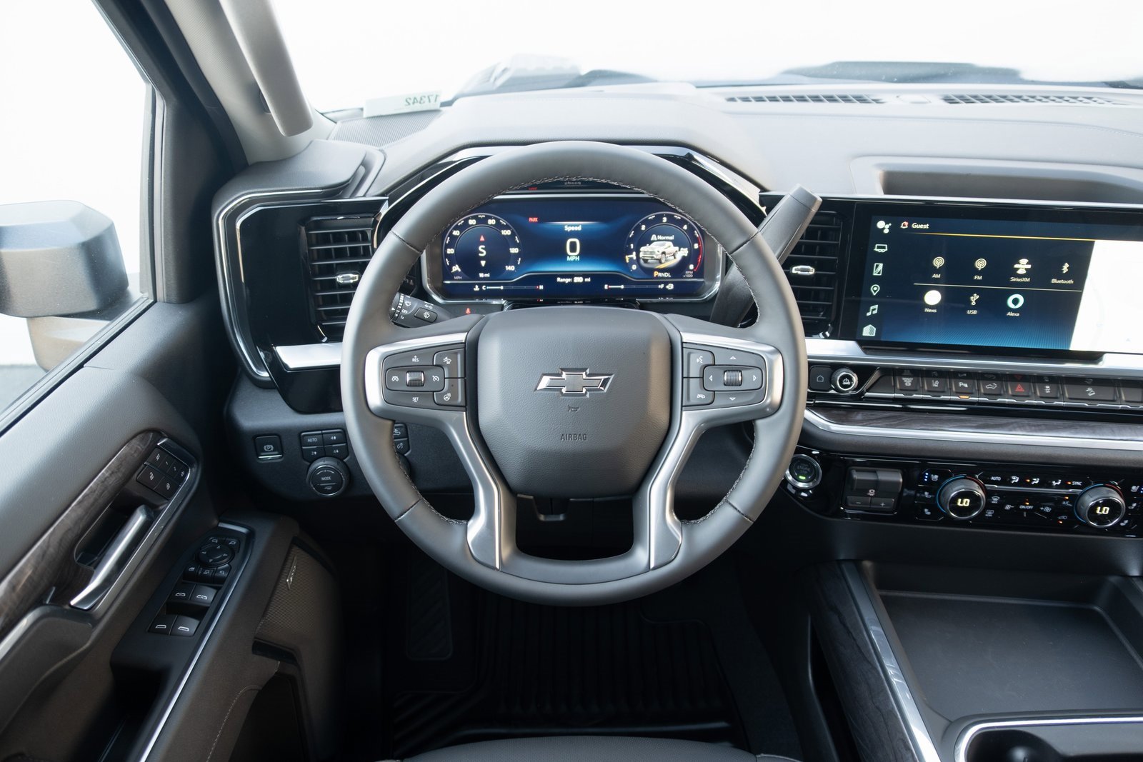 2025 Chevrolet Silverado 3500HD LTZ photo 2