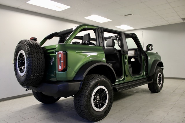 2025 Ford Bronco Outer Banks photo 5