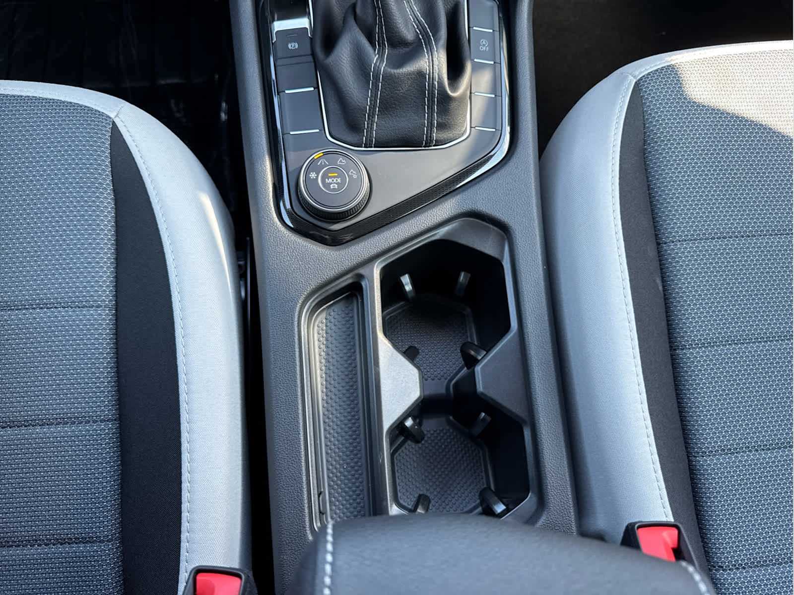 2025 Volkswagen Taos S photo 26
