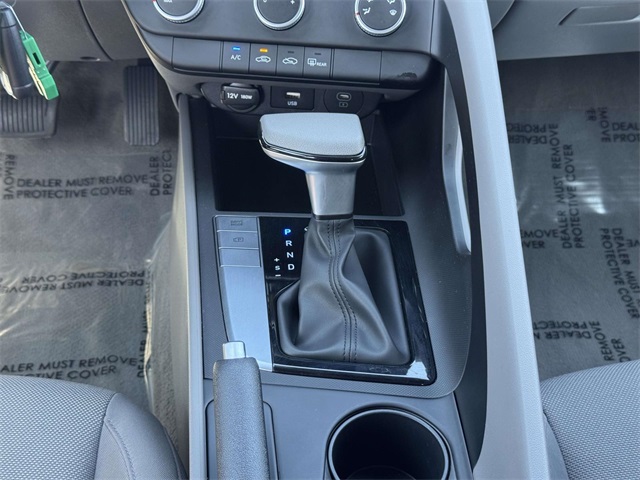 2025 Hyundai Elantra SE photo 21