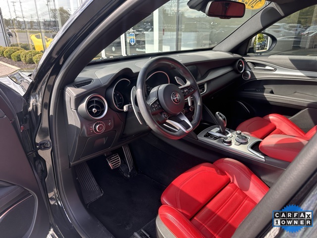 2022 Alfa Romeo Stelvio Ti Sport photo 11