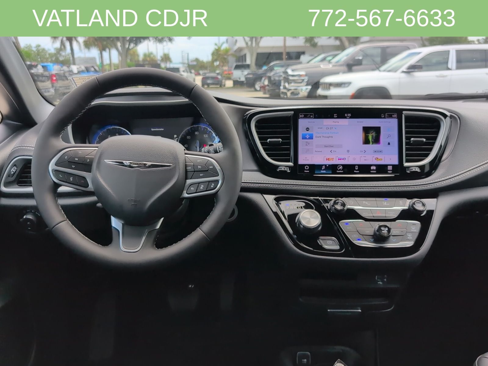 2026 Chrysler Pacifica photo 32