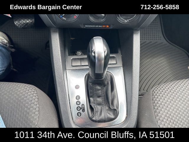 2011 Volkswagen Jetta 2.0 Base photo 18