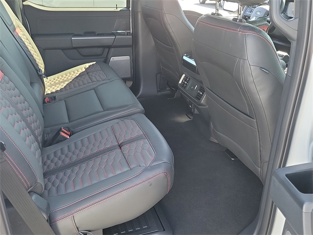2025 Ford F-150 Lariat photo 18