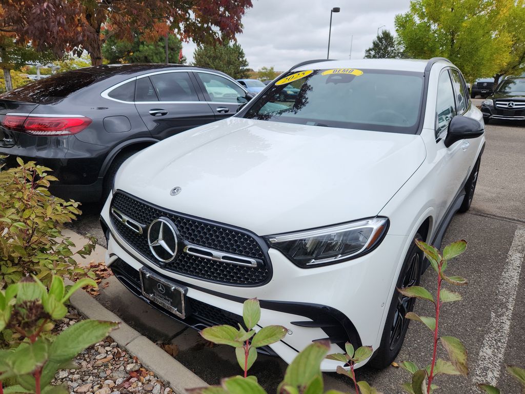 2025 Mercedes Benz GLC 300 AMG photo 3