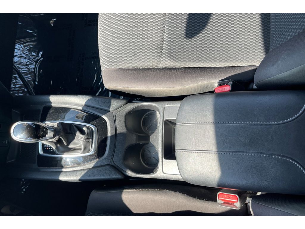 2017 Nissan Rogue Sport S photo 26