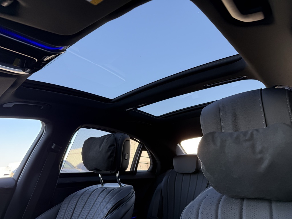 2026 Mercedes Benz S 500 4MATIC photo 2