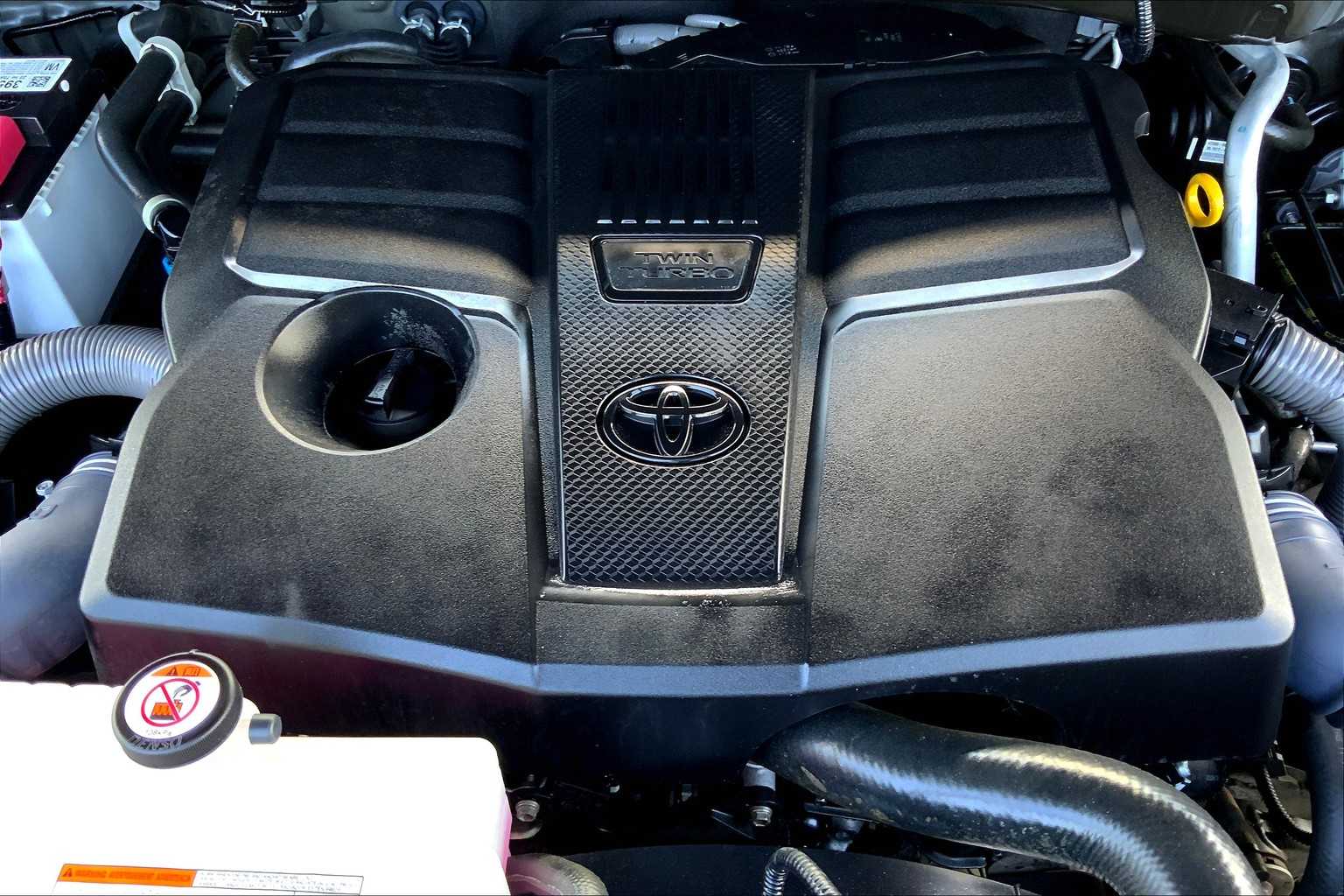 2023 Toyota Tundra SR5 CrewMax photo 31