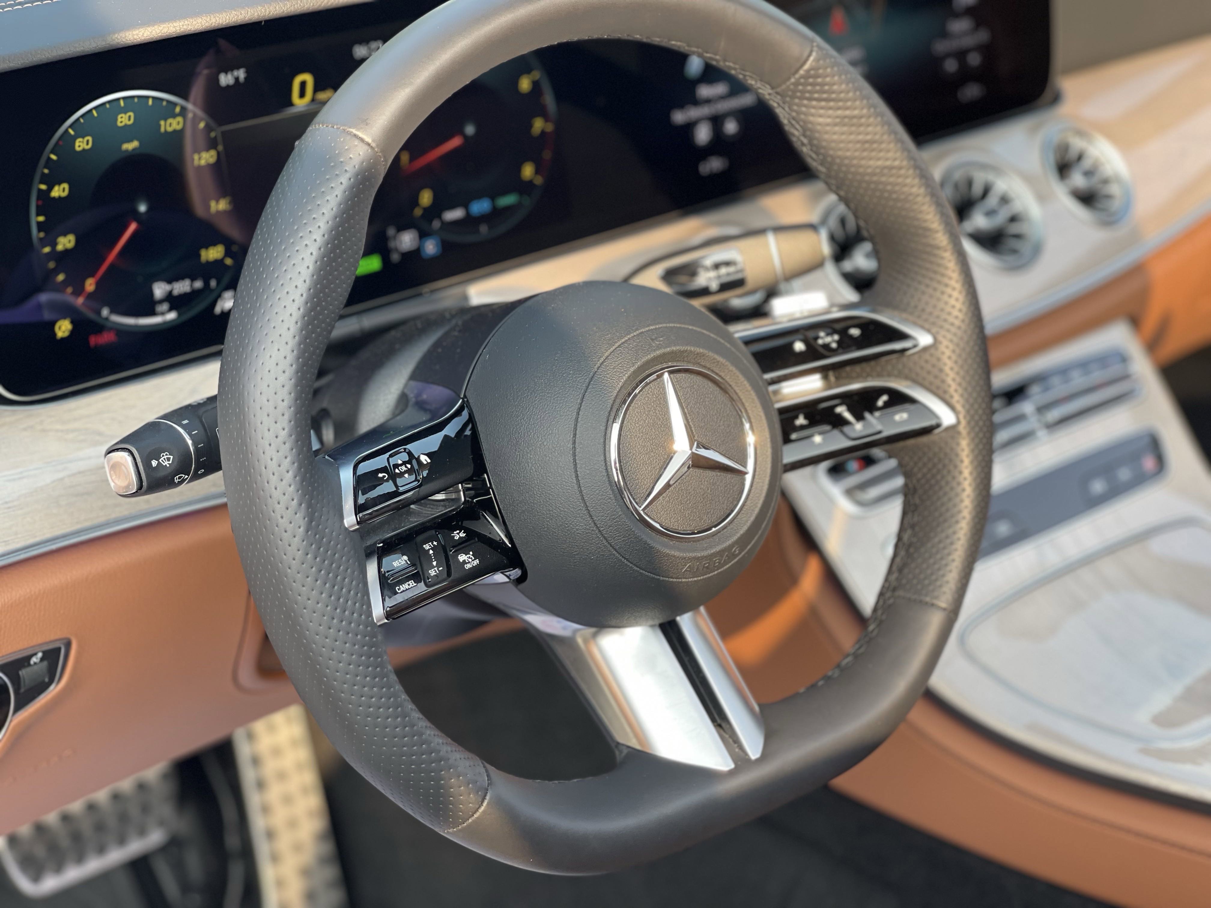 2023 Mercedes Benz E 450 4MATIC Cabriolet photo 3