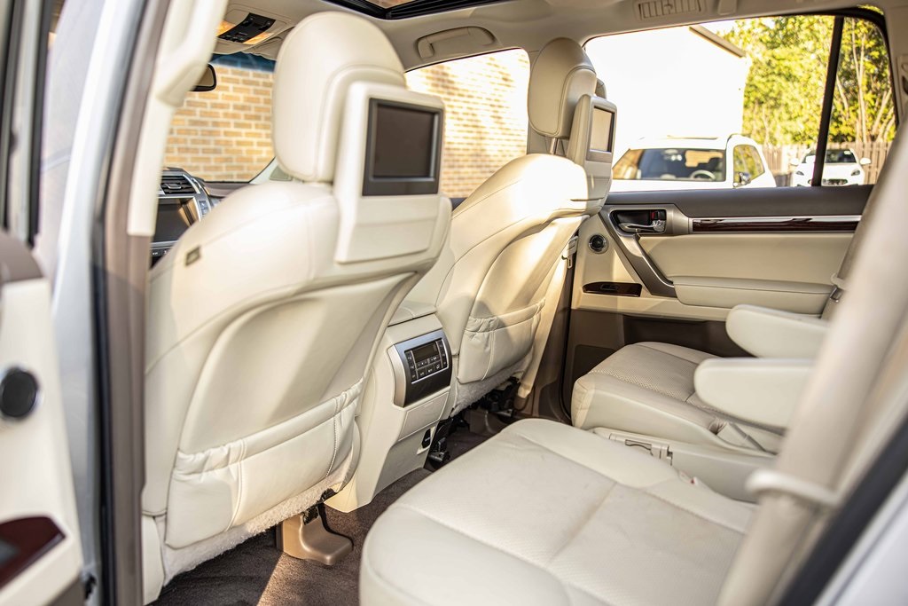 2017 LEXUS GX - Image 34