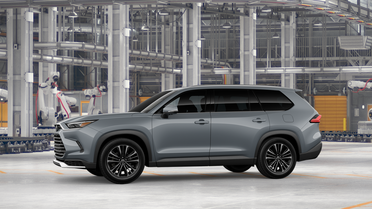 2026 Toyota Grand Highlander Hybrid MAX Platinum AWD photo 2