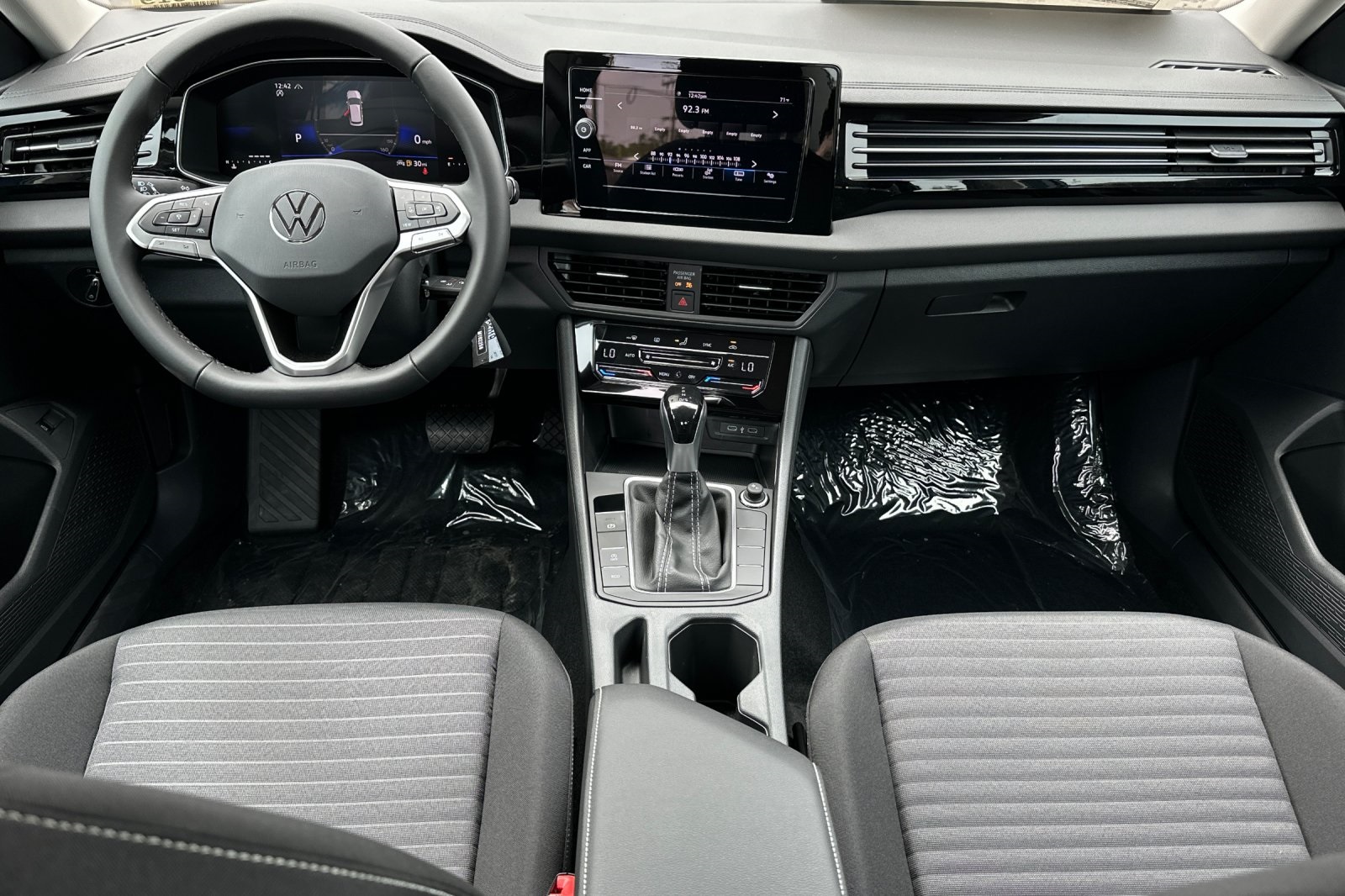 2025 Volkswagen Jetta 1.5T S photo 13