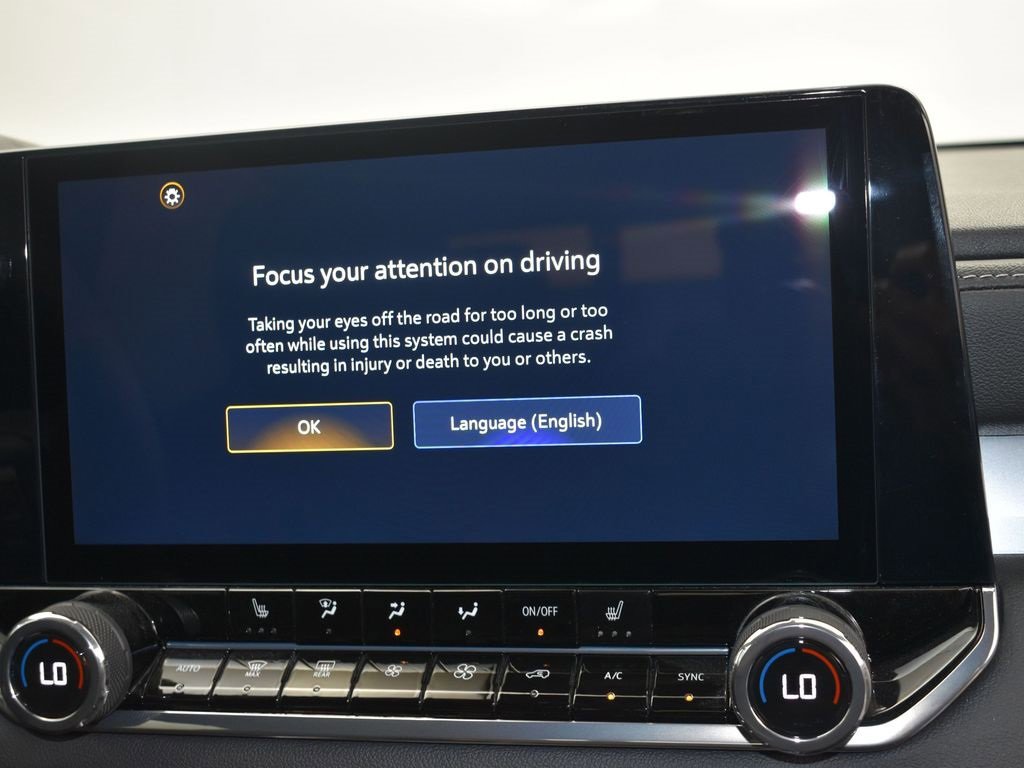 2026 Chevrolet Colorado LT photo 22