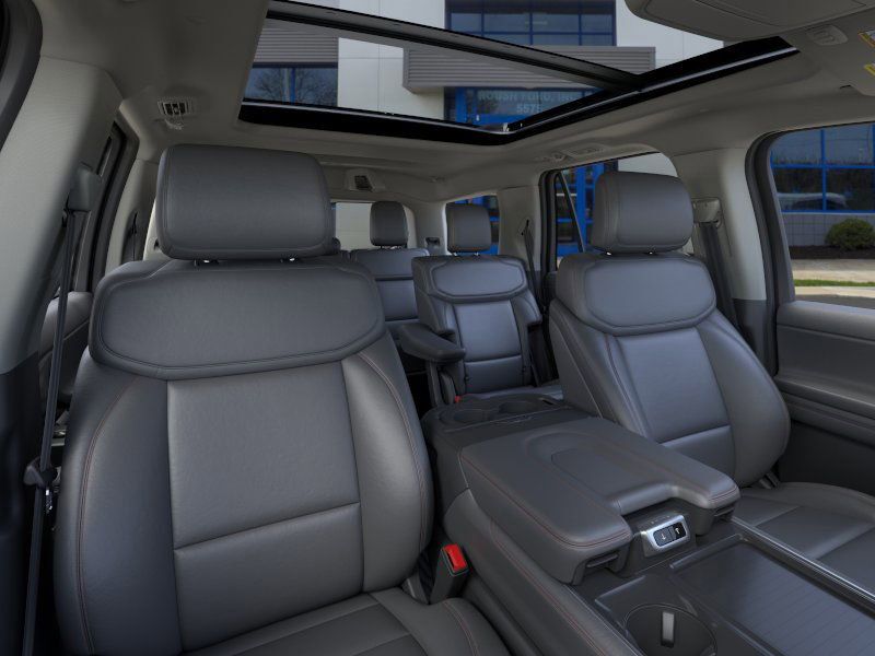 2025 Ford Expedition photo 10