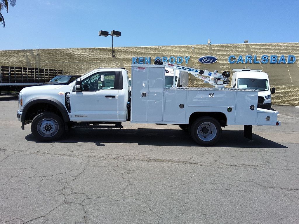 2024 Ford F-550 photo 17