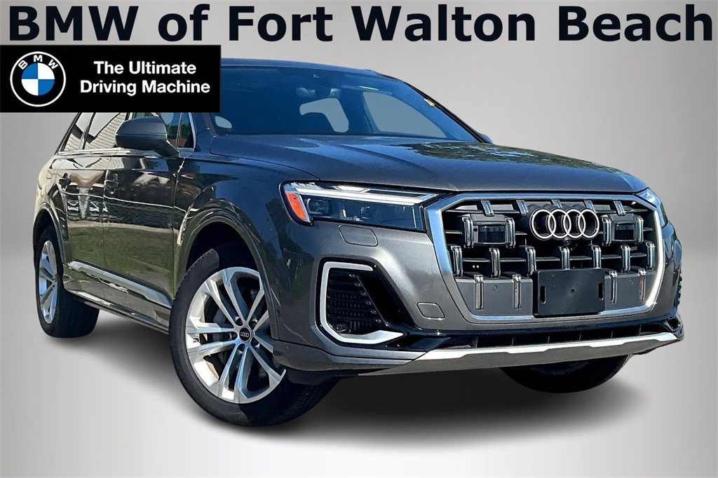 2025 Audi Q7 Premium Plus's photo